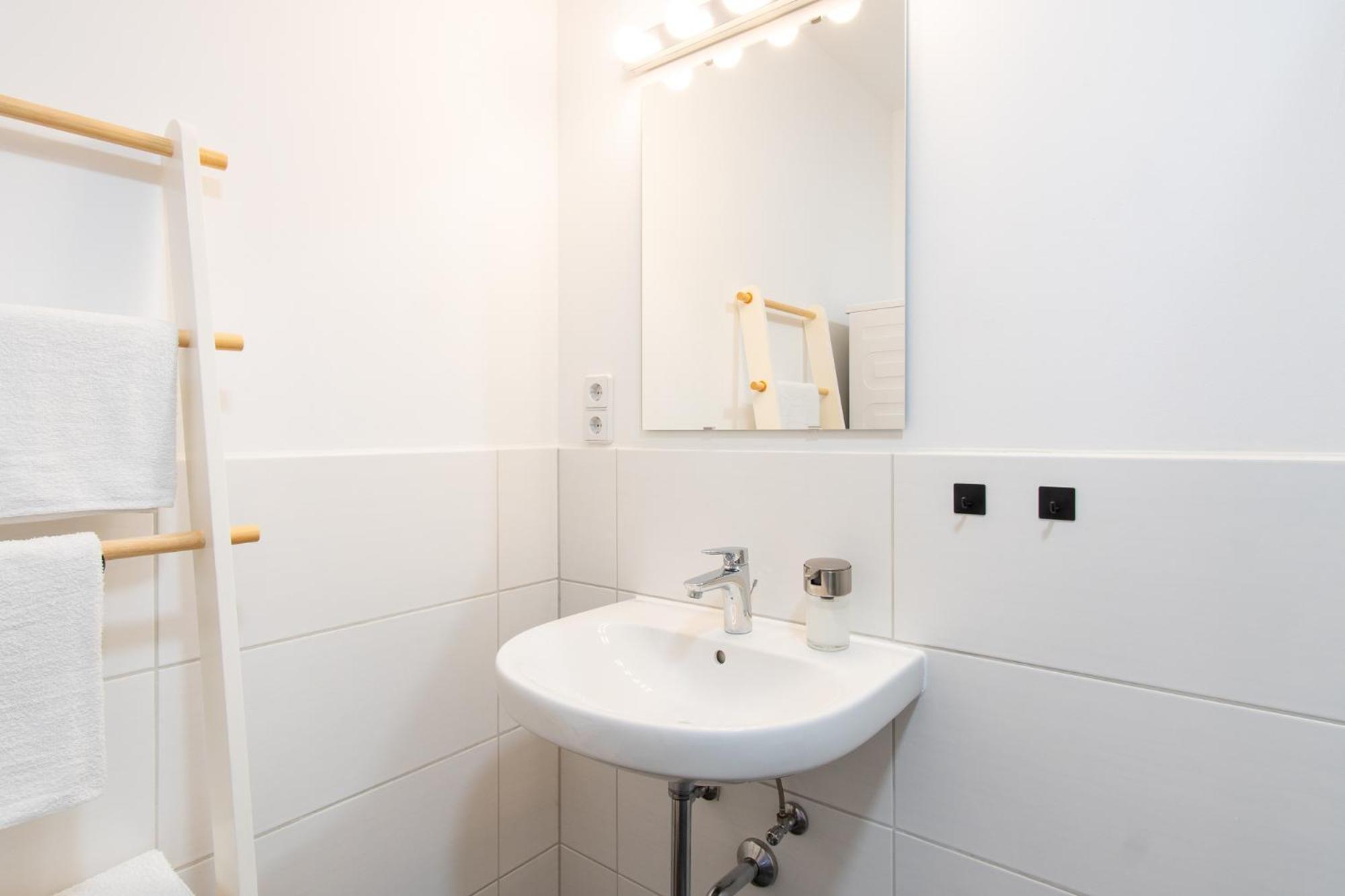 Luxurioeses Apartment, 10Min Innenstadt, Parkplatz Эрфурт Экстерьер фото